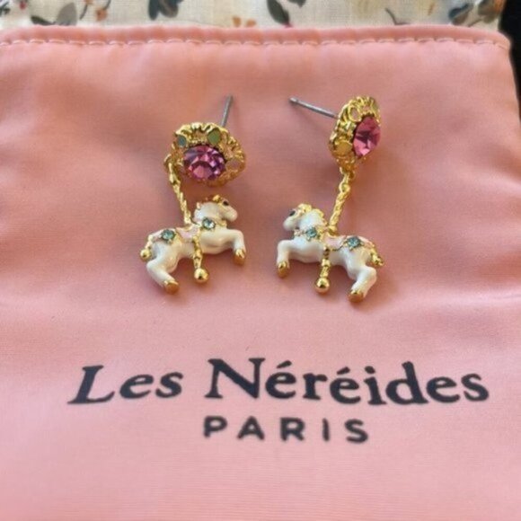 LES NEREIDES Horse Carousel pink quartz gold tone earrings enamel - Picture 5 of 6